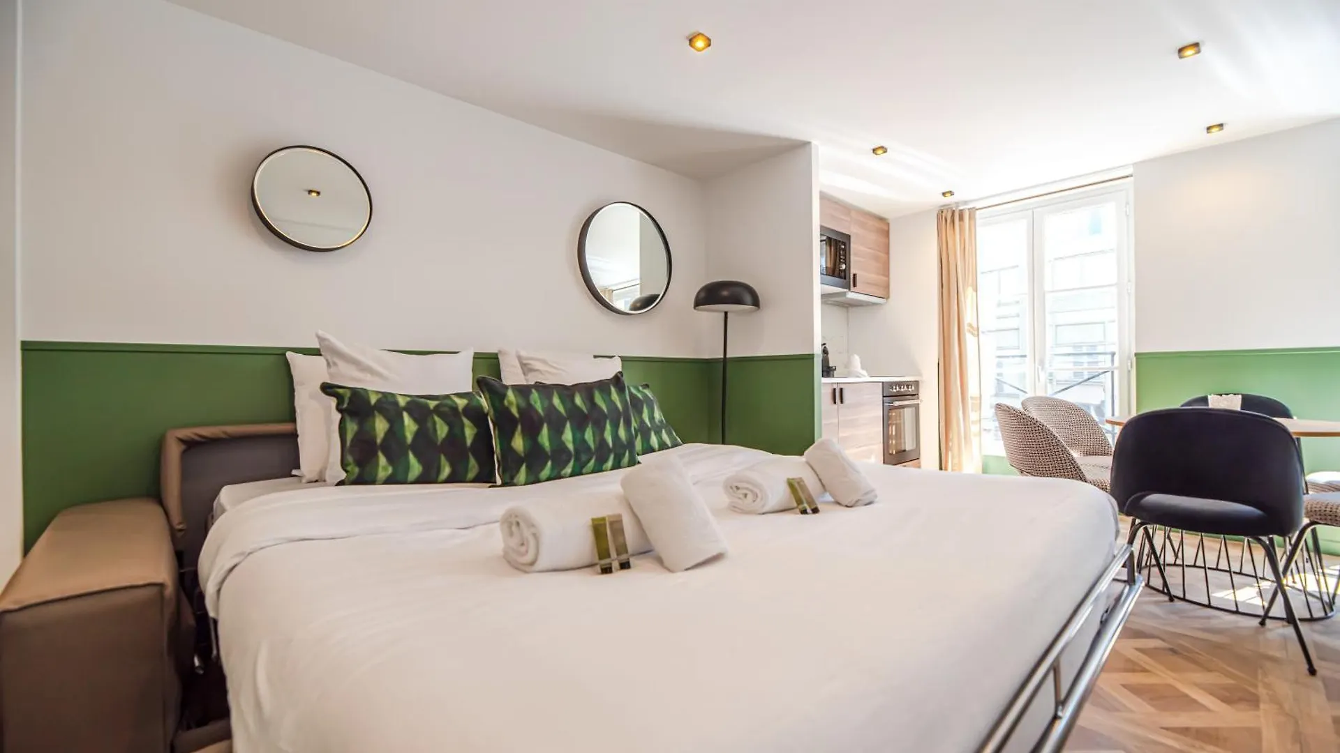 Cosy Flats- Notre Dame Apartment Paris France